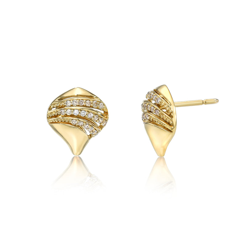 Scallop studs